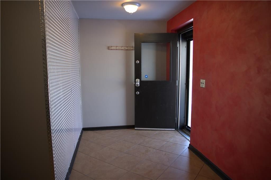 101 W Shrader Street — photo 13