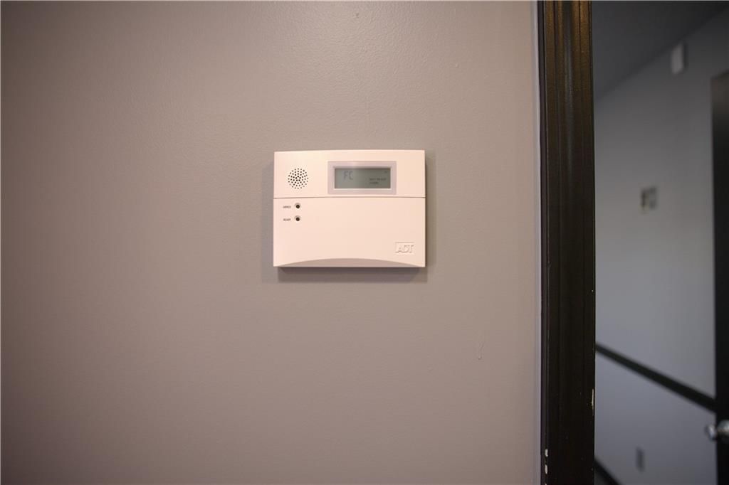 101 W Shrader Street — photo 14