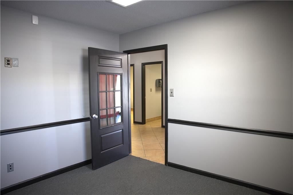 101 W Shrader Street — photo 17