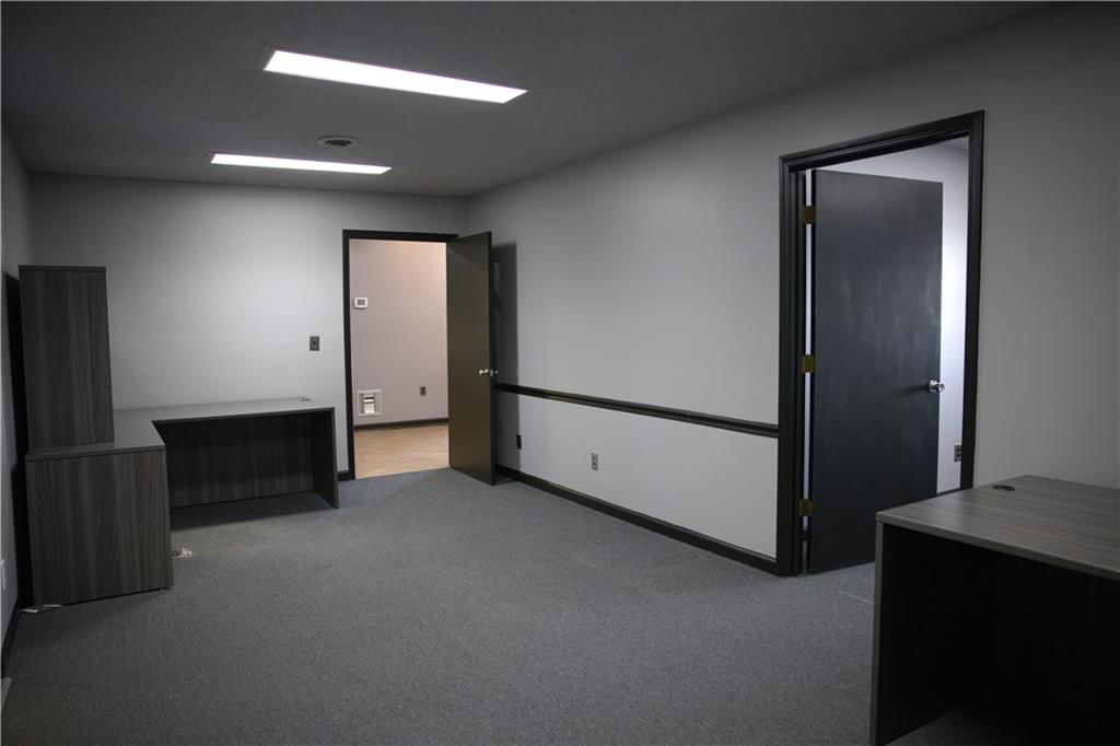 101 W Shrader Street — photo 22