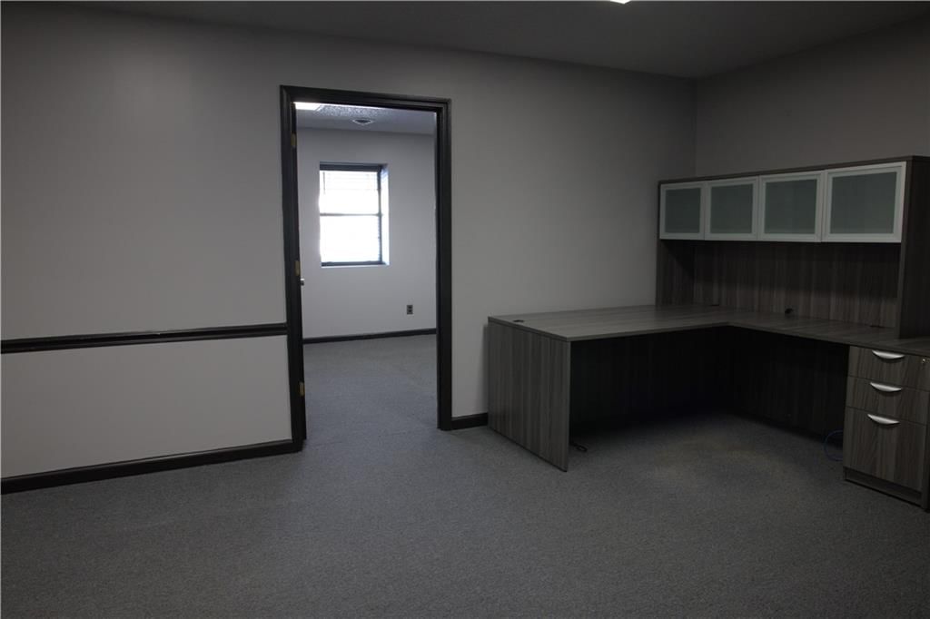 101 W Shrader Street — photo 23