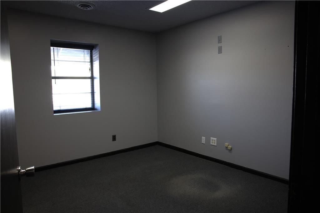 101 W Shrader Street — photo 24