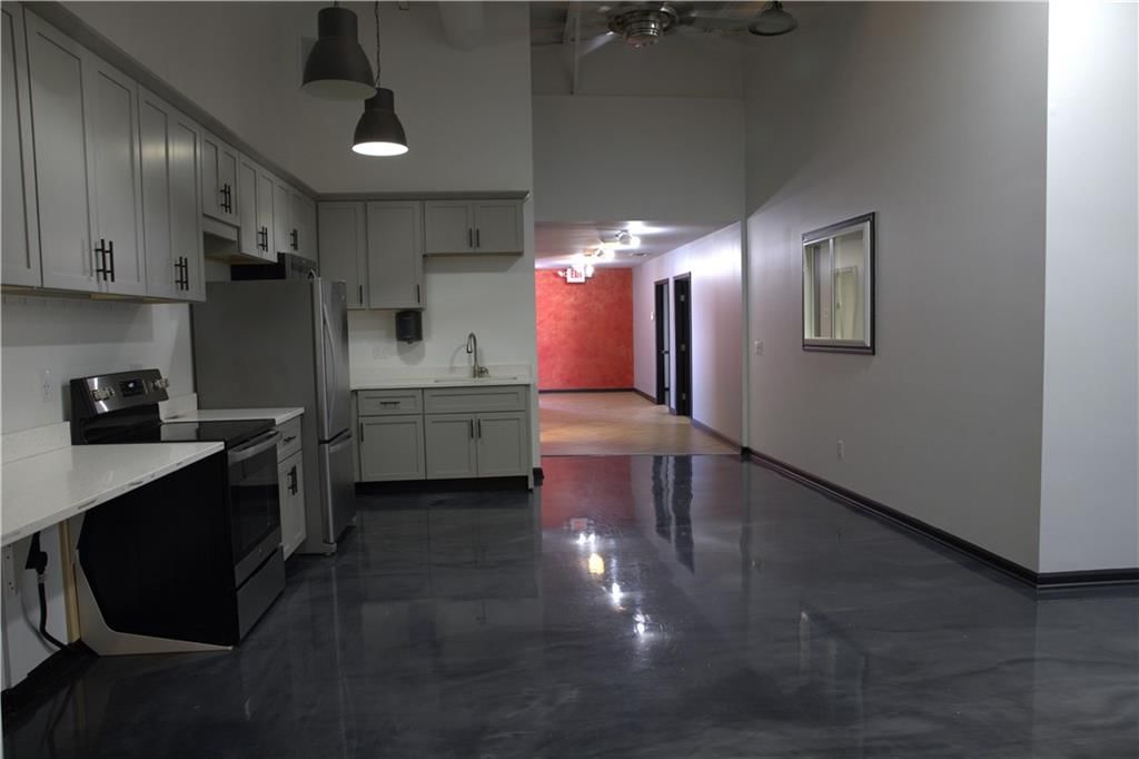 101 W Shrader Street — photo 30