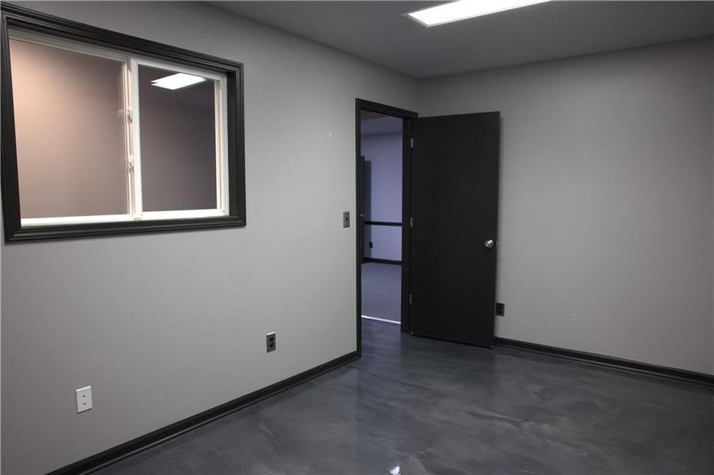 101 W Shrader Street — photo 34
