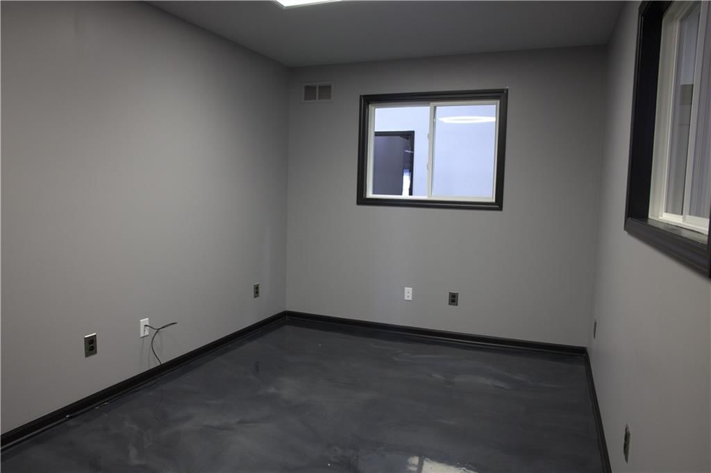 101 W Shrader Street — photo 36