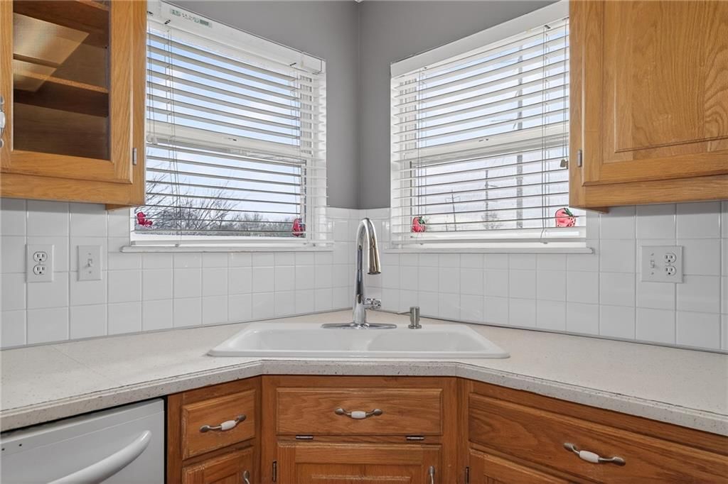 12417 E 58th Terrace — photo 11