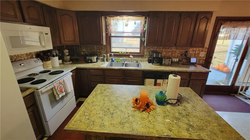 35333 W 287th Street — photo 8