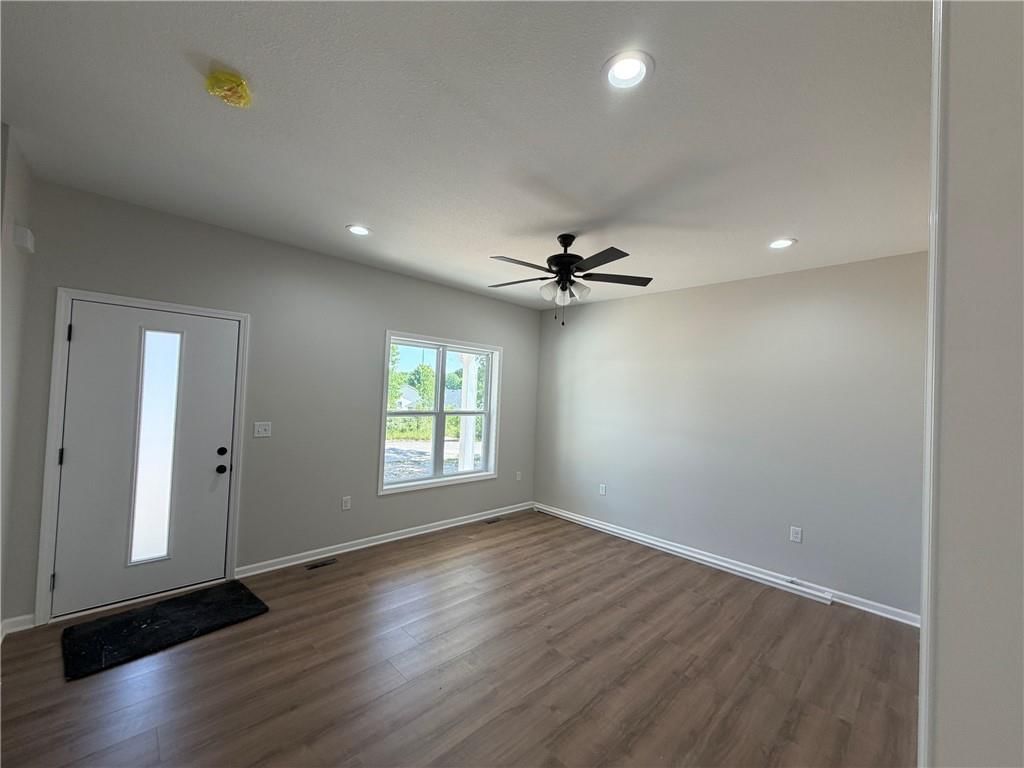 1403 W 6th Street Terrace — photo 5