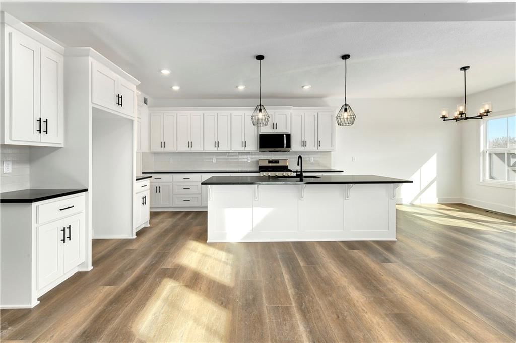 3920 SW Stoney Brook Drive — photo 8