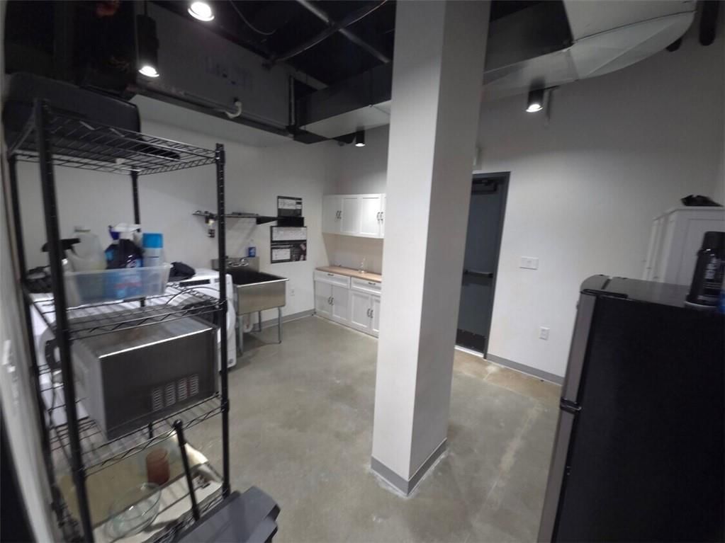 7510 N Oak Trafficway — photo 20