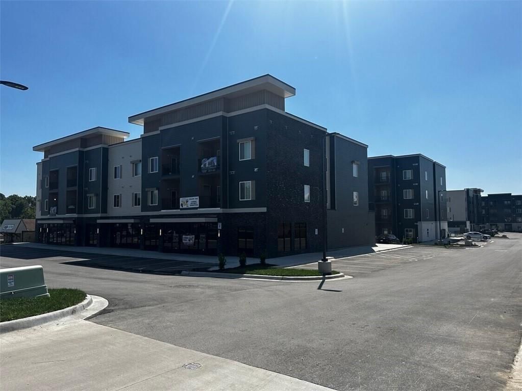 7510 N Oak Trafficway — photo 28