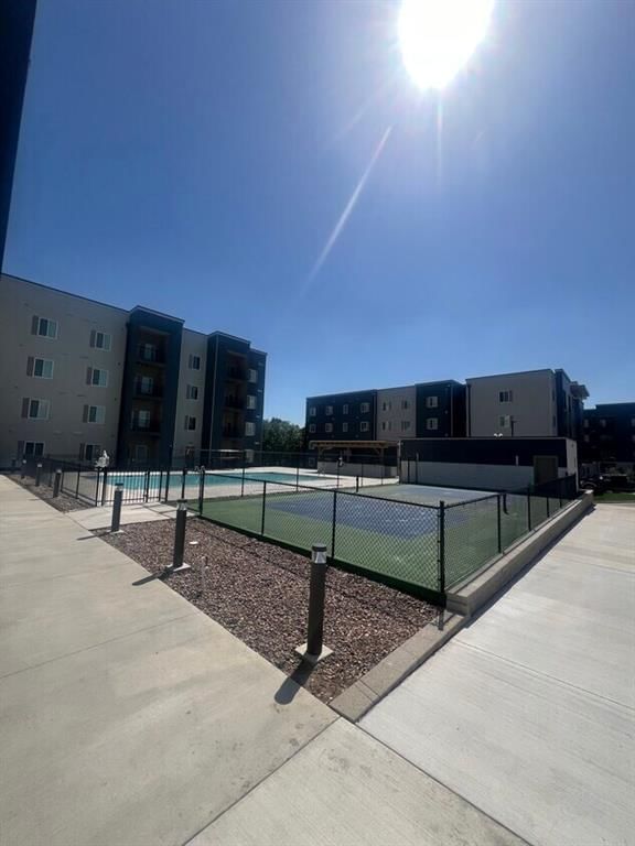 7510 N Oak Trafficway — photo 31