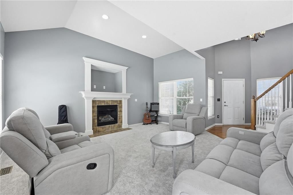 4502 N 121st Terrace — photo 4
