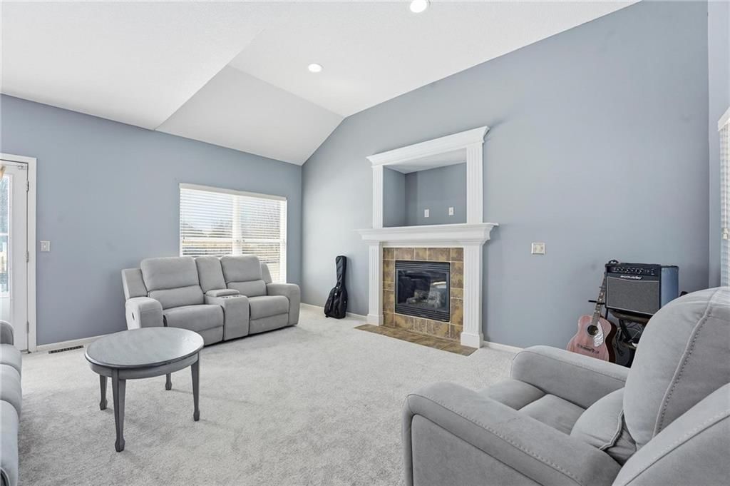 4502 N 121st Terrace — photo 6