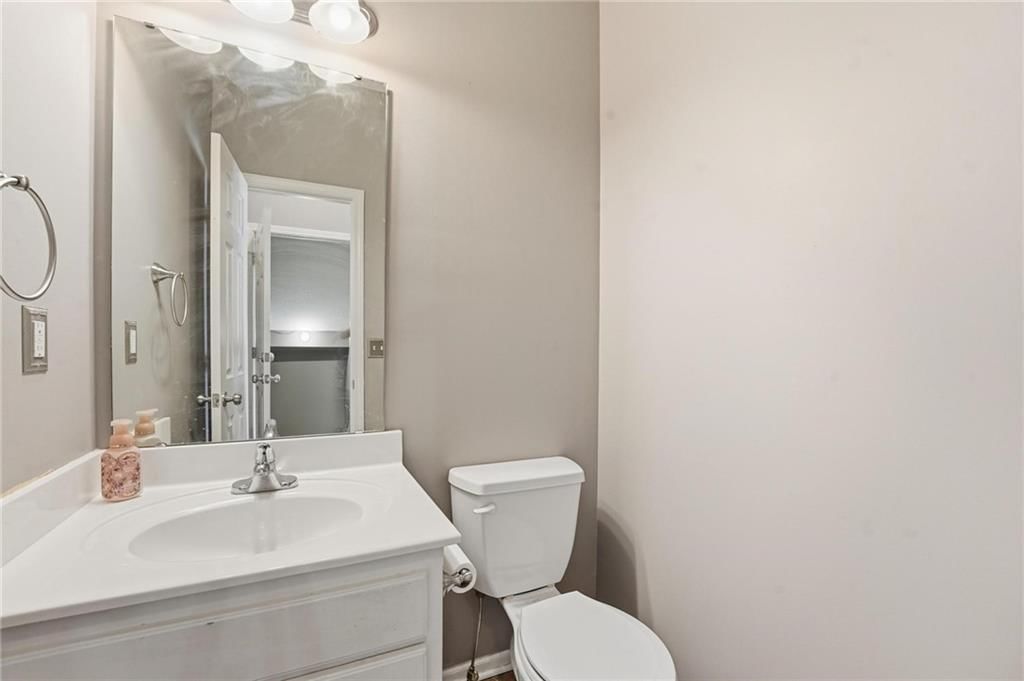 4502 N 121st Terrace — photo 15