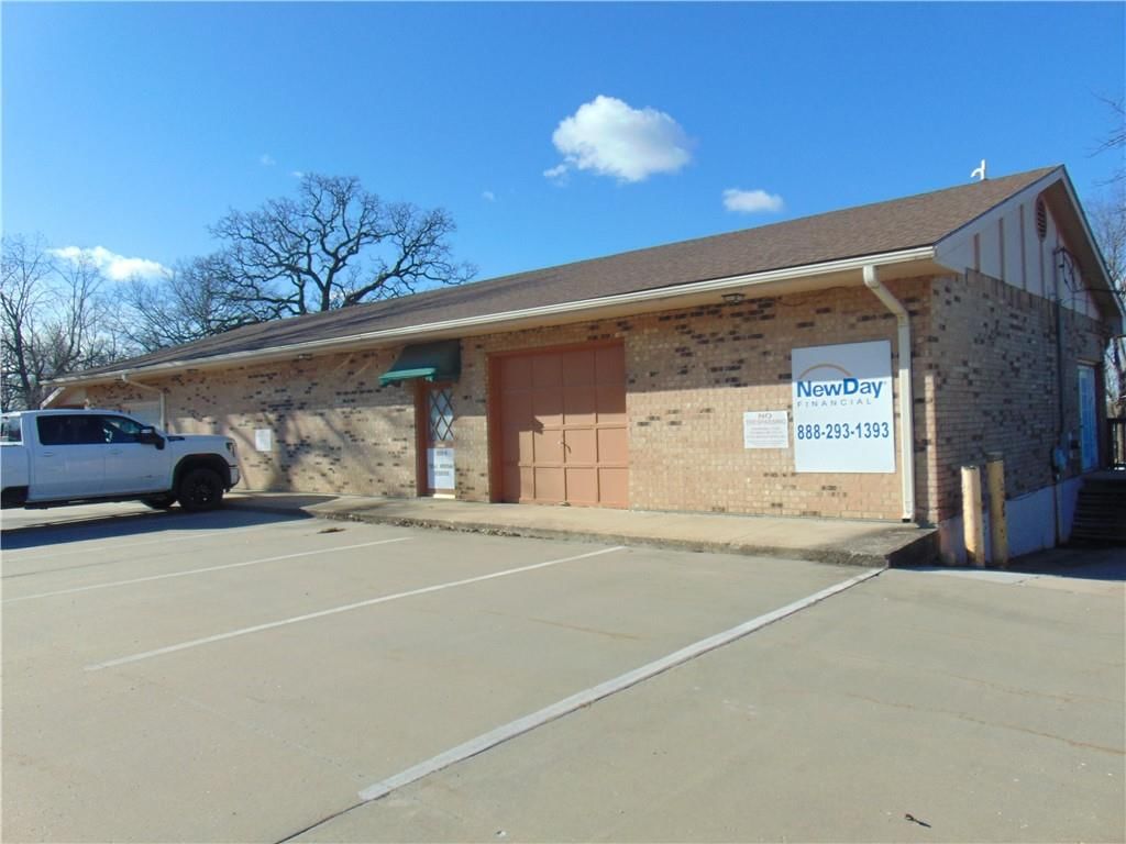 1000 W Mechanic Street — photo 3