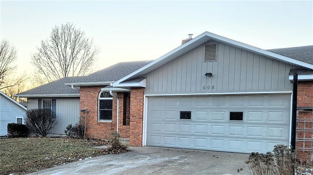 608 S 12 Terrace — photo 3
