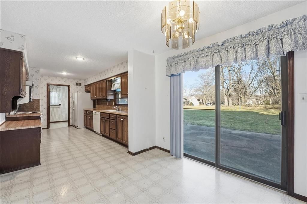 12824 W 82nd Street — photo 17