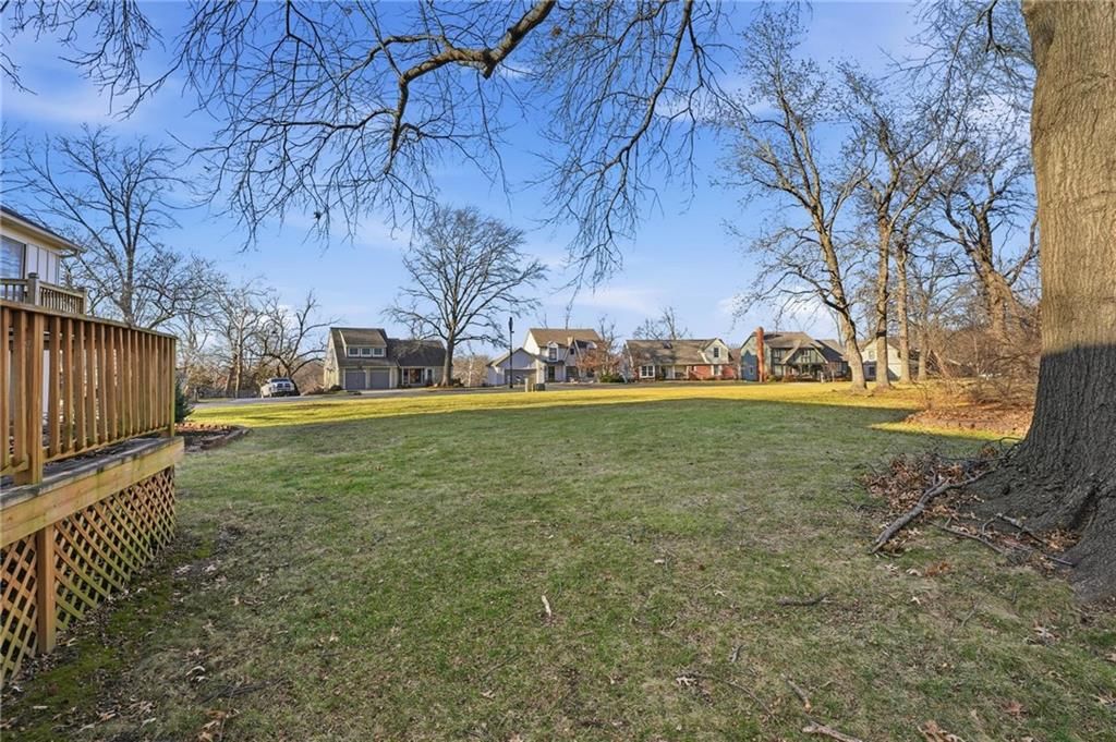 12824 W 82nd Street — photo 37