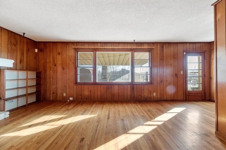 737 N Nettleton Avenue — photo 8