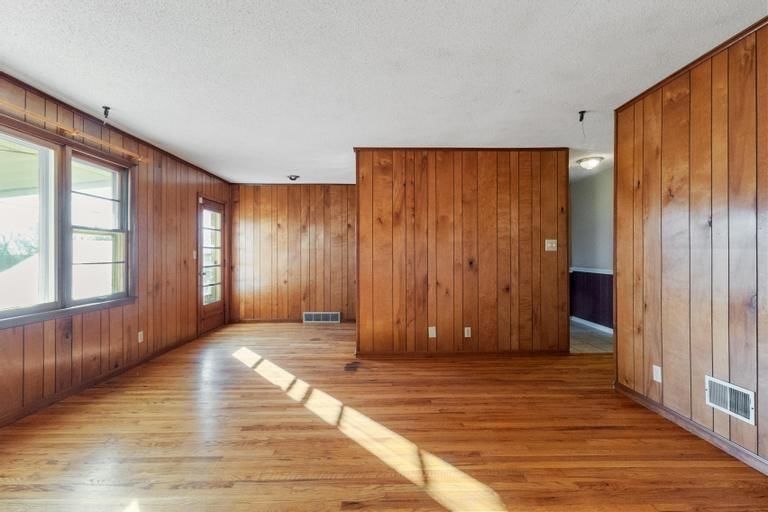 737 N Nettleton Avenue — photo 9