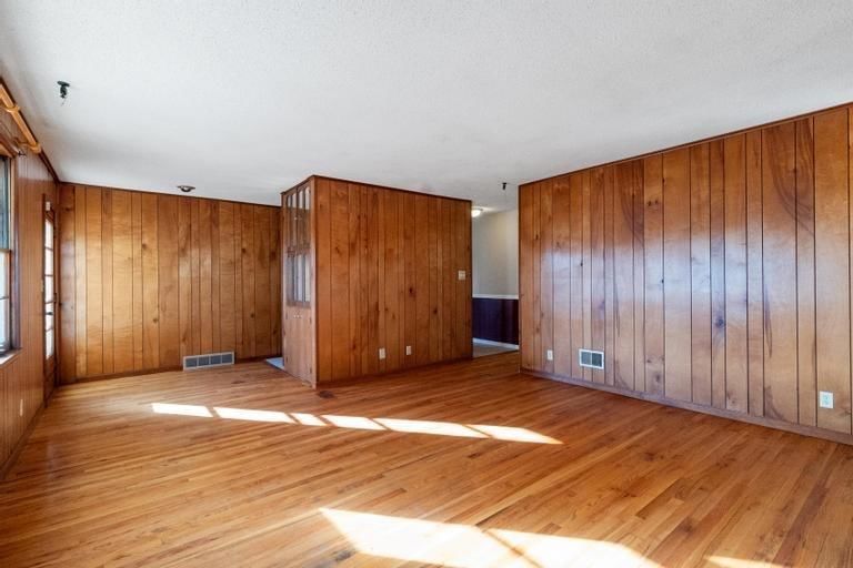 737 N Nettleton Avenue — photo 10