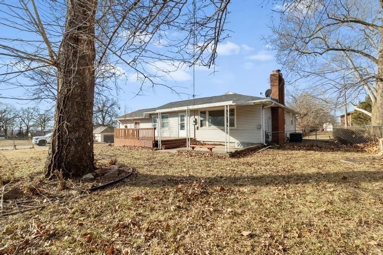 737 N Nettleton Avenue — photo 31