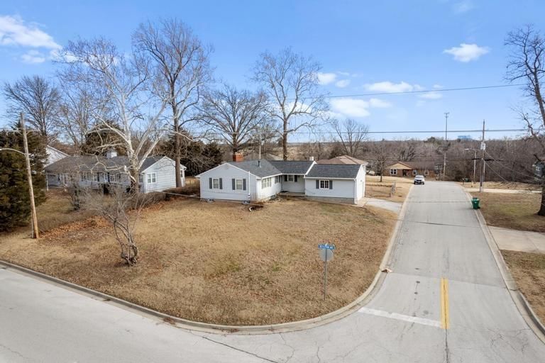 737 N Nettleton Avenue — photo 34