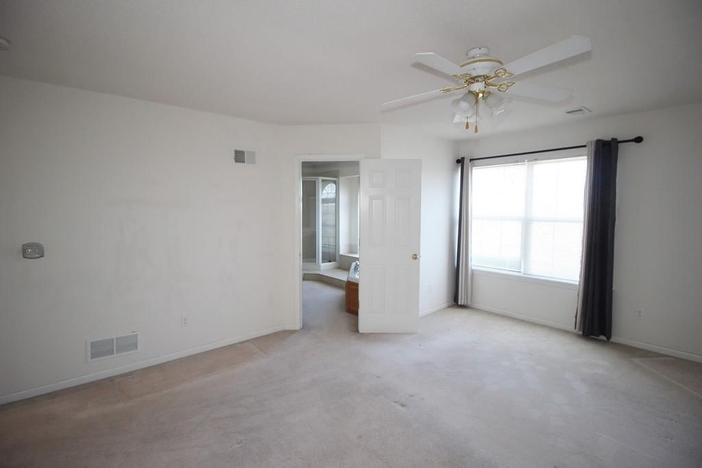 900 SW Shorthorn Drive — photo 13