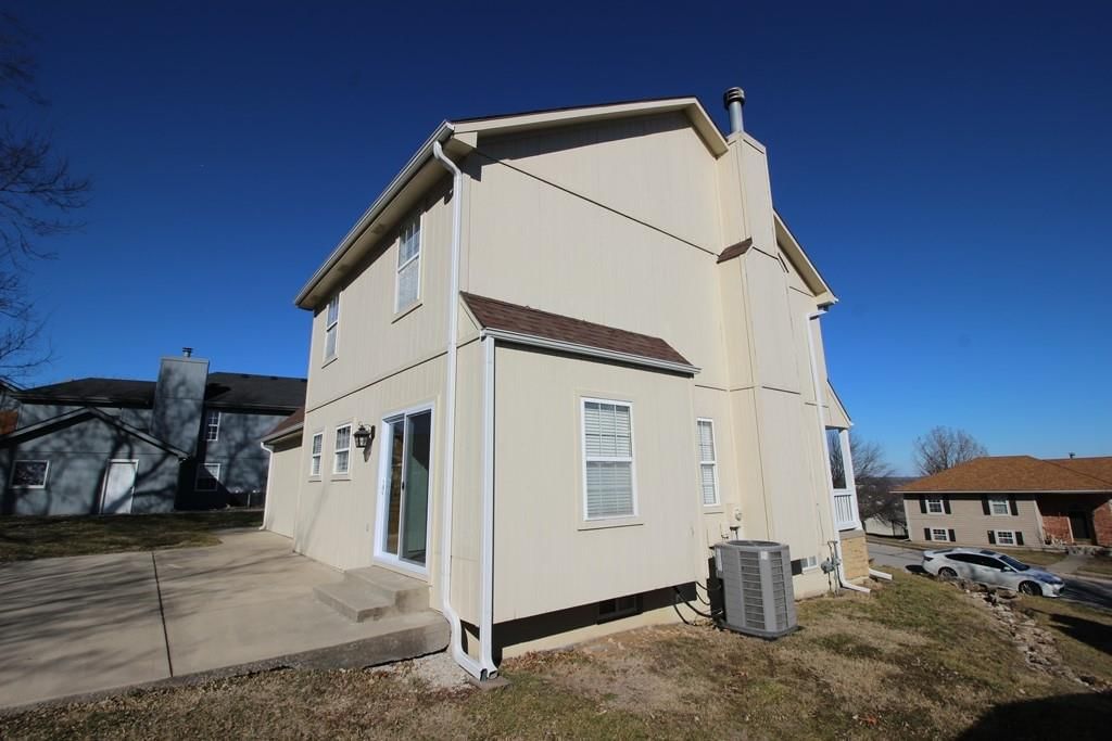 900 SW Shorthorn Drive — photo 31
