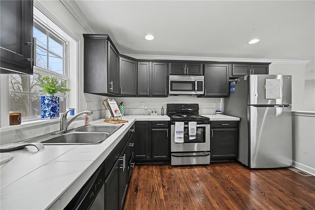 8219 Walnut Street — photo 9
