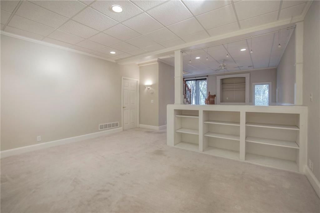 5828 PARK Circle — photo 23