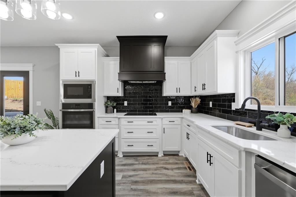 7901 Hoot Owl Street — photo 13