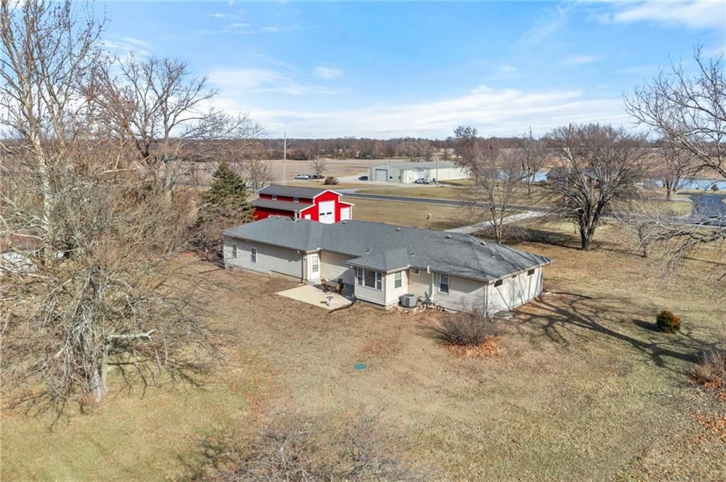 26930 Metcalf Road — photo 32