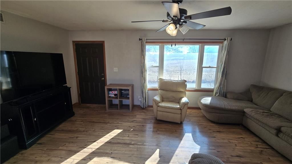 603 E James Road — photo 3