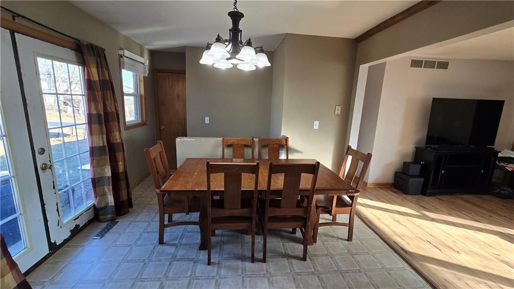 603 E James Road — photo 8