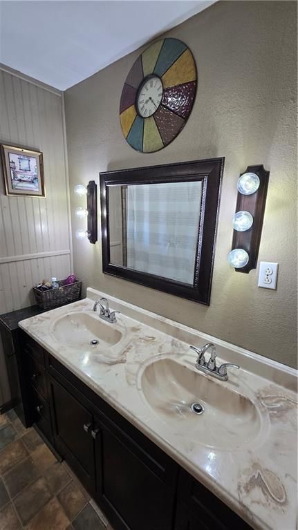 603 E James Road — photo 11