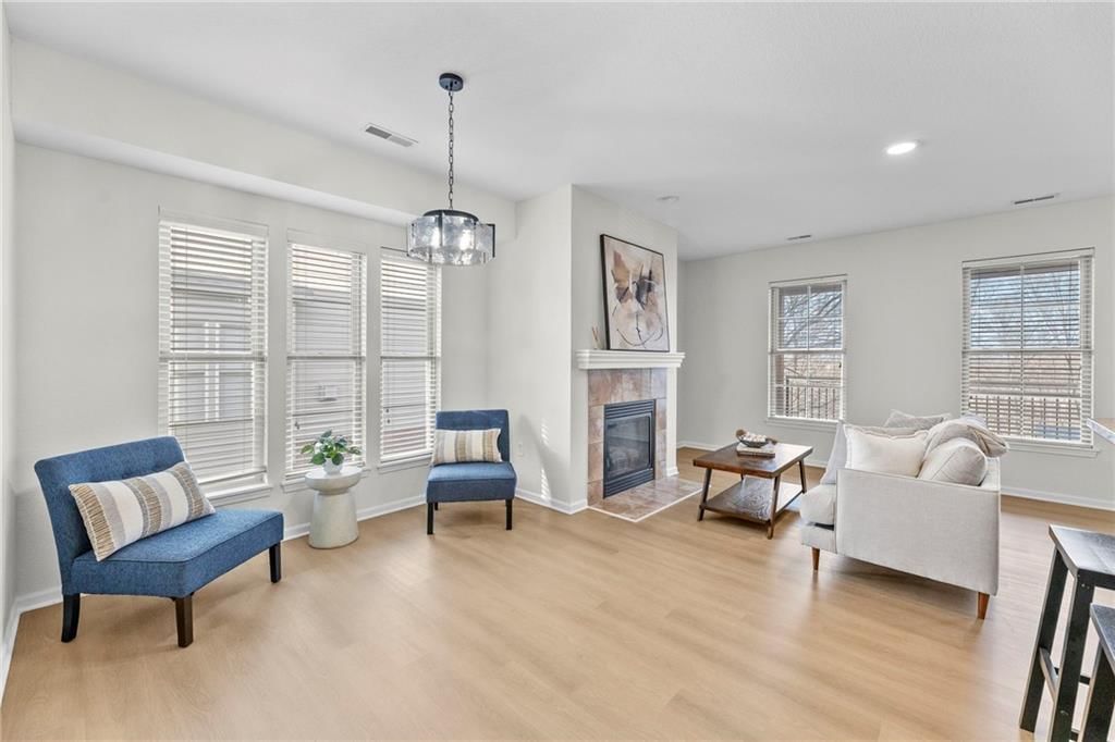 5245 Overland Drive — photo 4