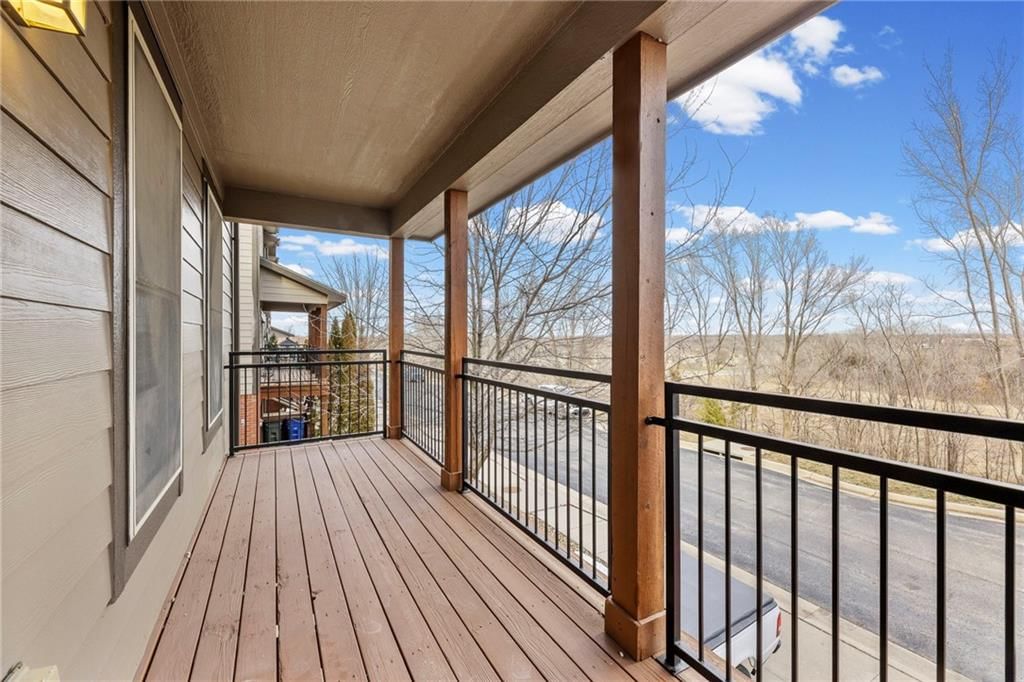 5245 Overland Drive — photo 9