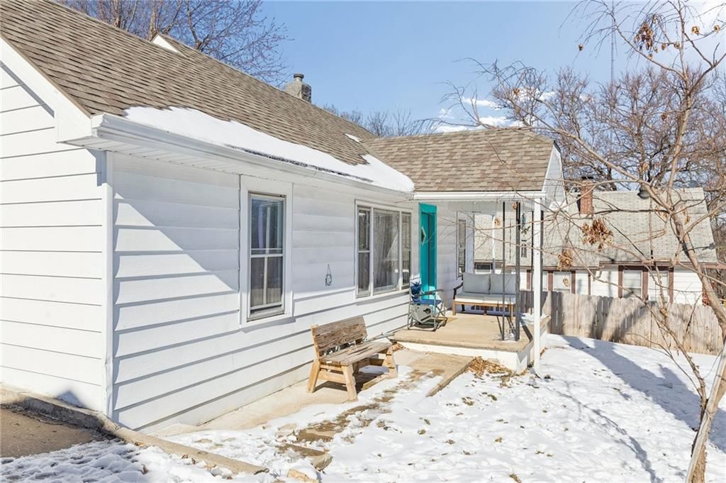 3022 Wallace Avenue — photo 3