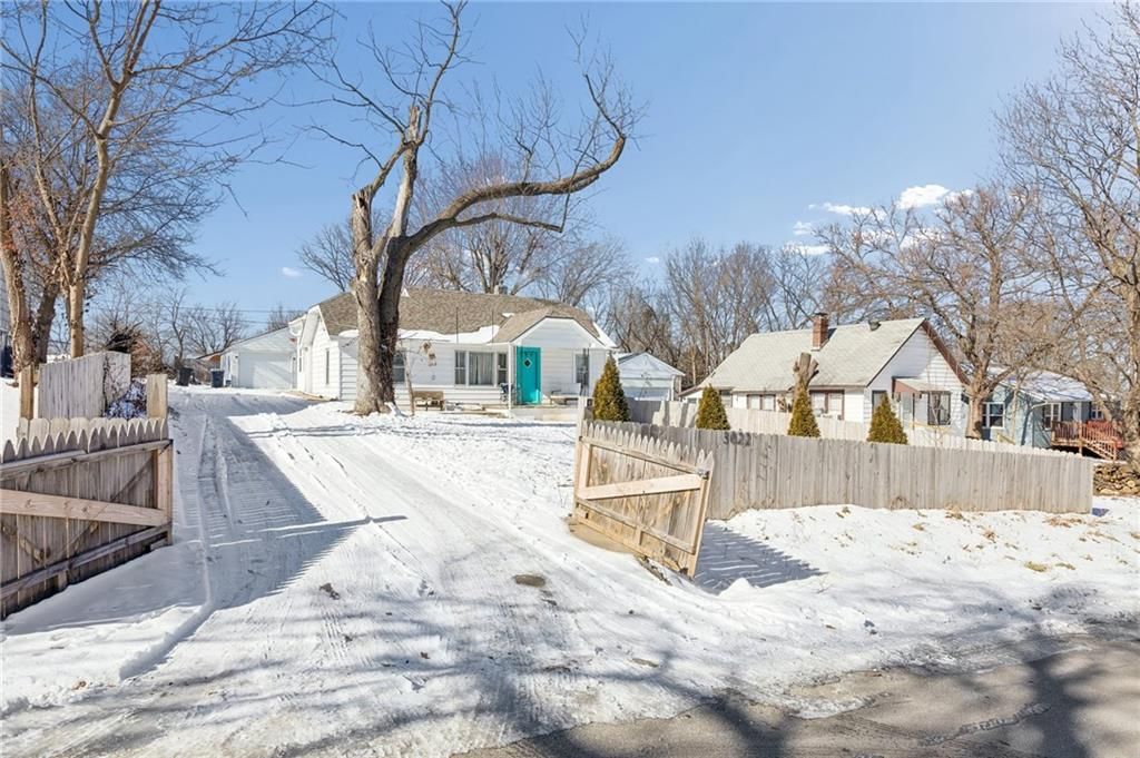 3022 Wallace Avenue — photo 4
