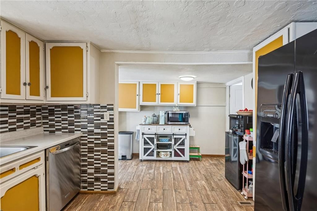 3022 Wallace Avenue — photo 11