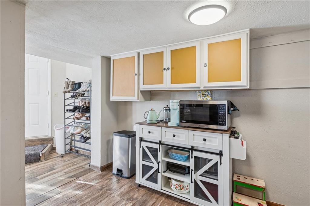 3022 Wallace Avenue — photo 16