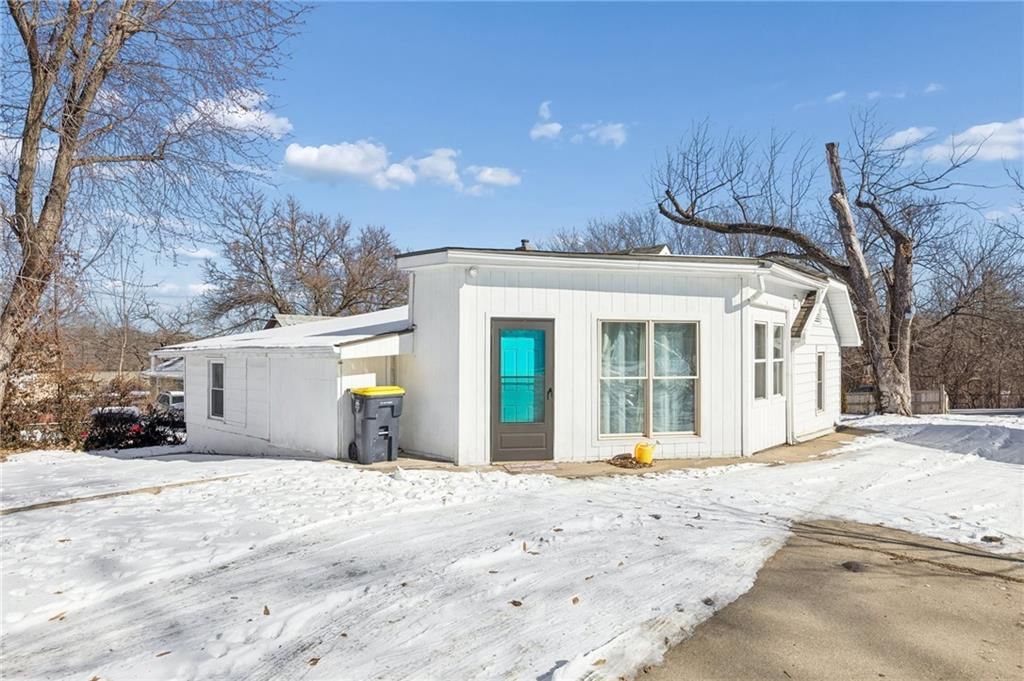 3022 Wallace Avenue — photo 33