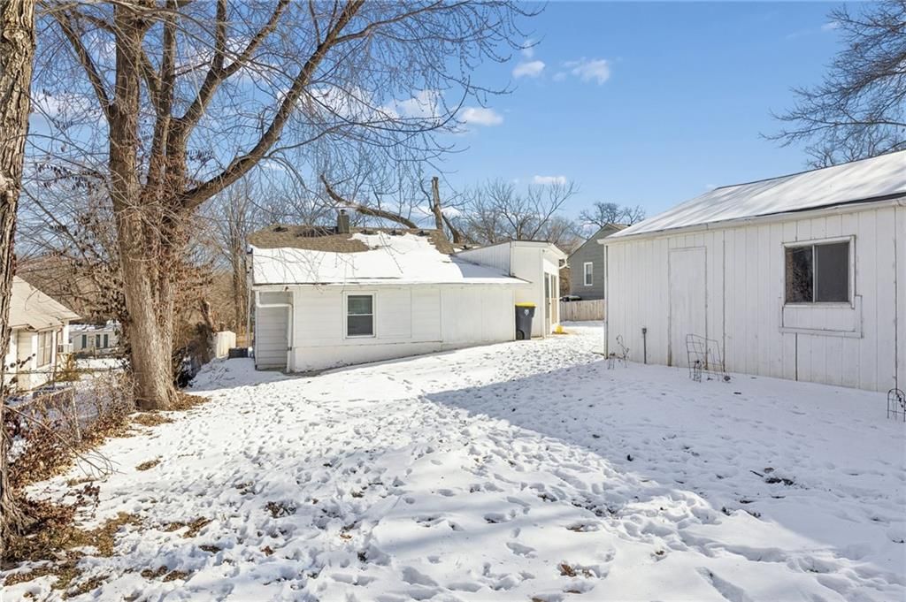 3022 Wallace Avenue — photo 35