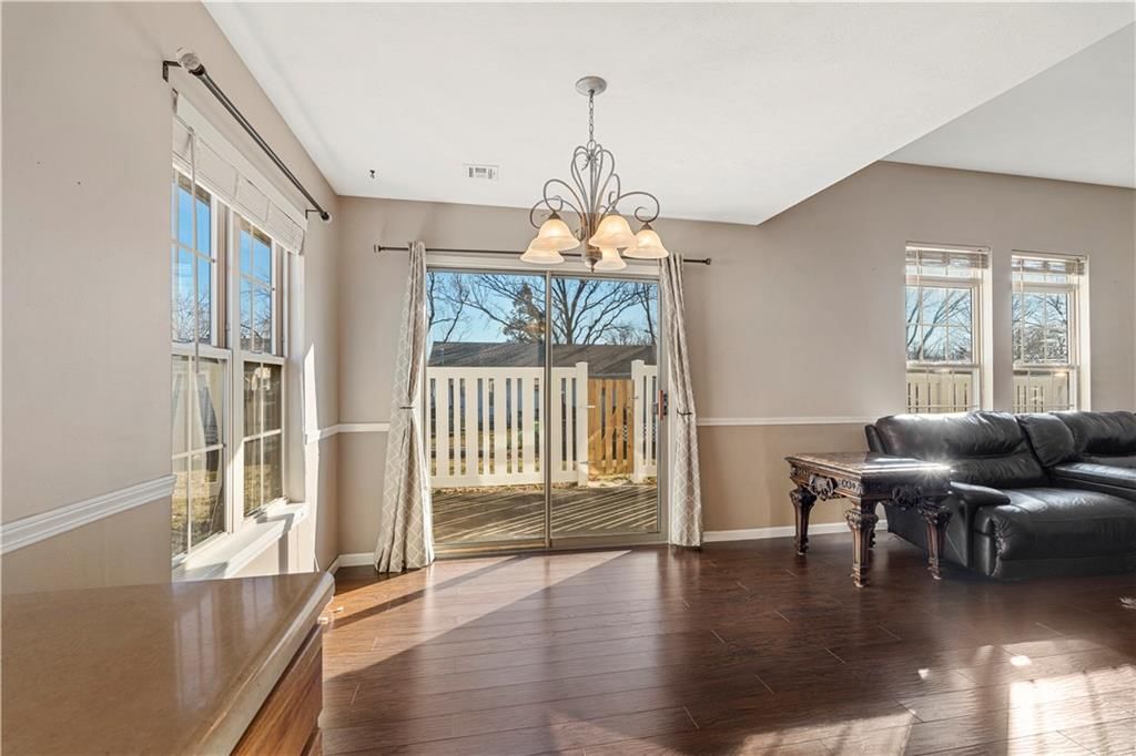 500 N Webster Street — photo 10