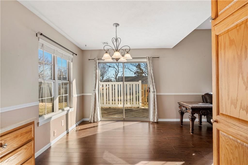 500 N Webster Street — photo 11