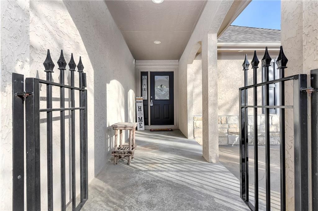 4119 SW Homestead Drive — photo 4