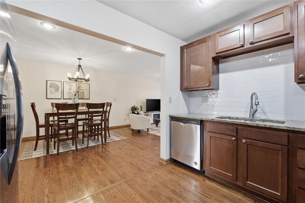 927 W 78th Street — photo 13