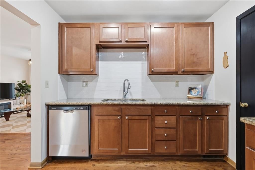 927 W 78th Street — photo 14